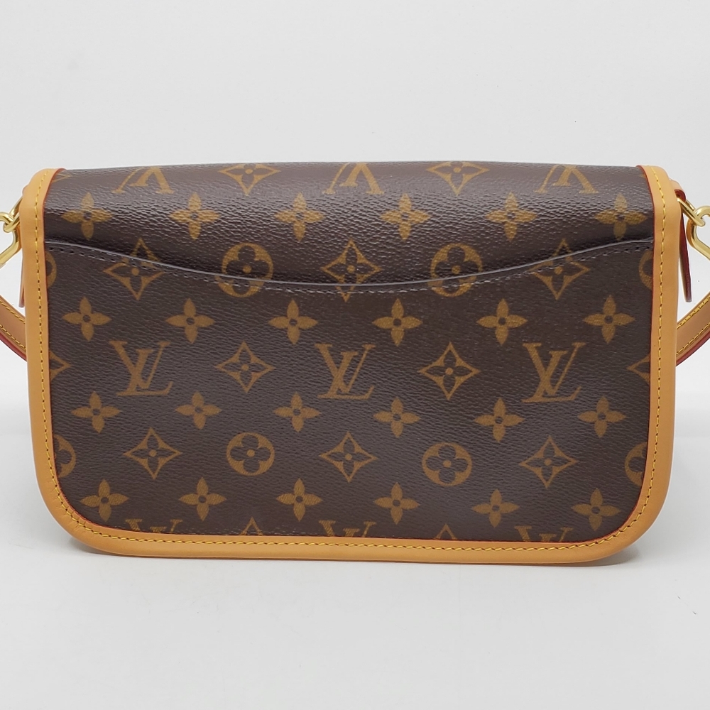 Louis Vuitton Diane PM Monogram PM - Picture 4 of 15